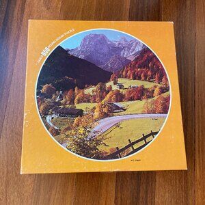 Vintage Whitman Guild Round Alps, Germany 650 Piece Puzzle